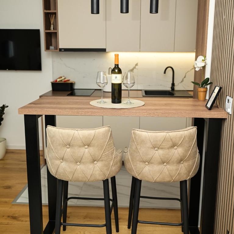 Stan na dan - Nika StudioApp Istocno Sarajevo sa Garazom - One-Bedroom Apartment - 3