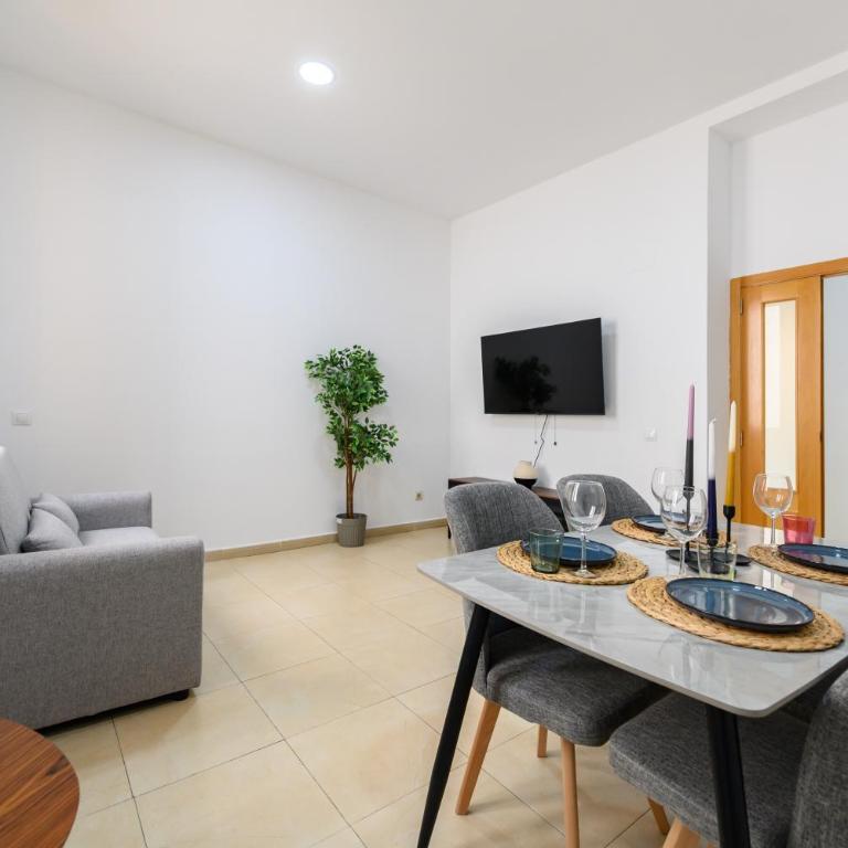DIN132F - Piso de 2 dormitorios y 3 baños en el Centro de Madrid - Alquiler temporal - Appartamento con 2 Camere da Letto - 3
