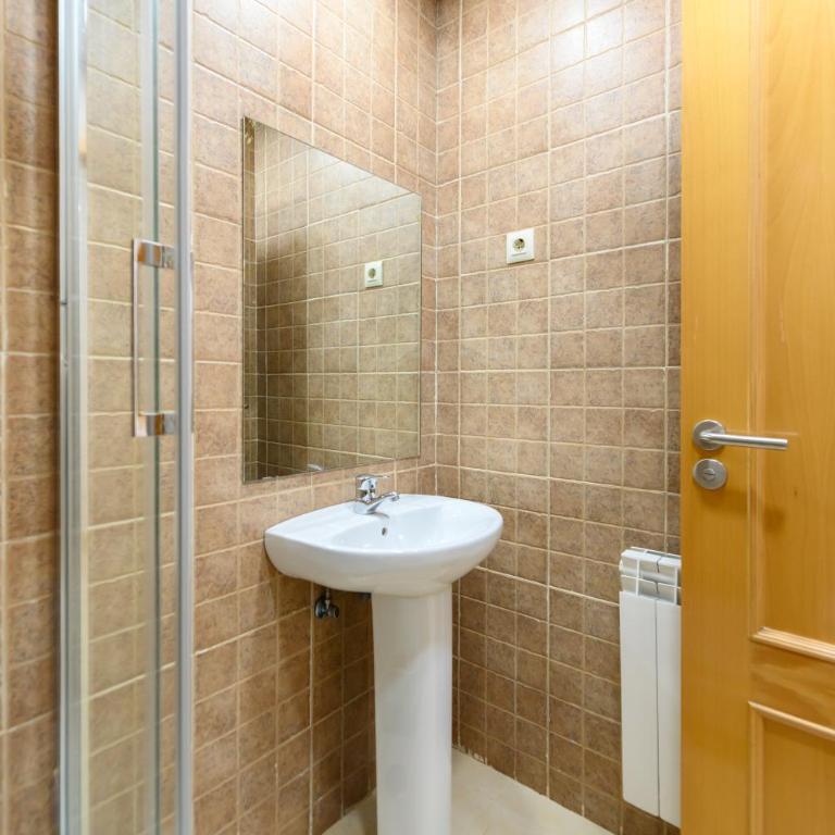 DIN132F - Piso de 2 dormitorios y 3 baños en el Centro de Madrid - Alquiler temporal - Appartamento con 2 Camere da Letto - 26