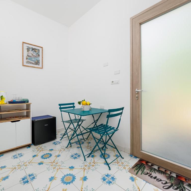De Vivo Realty - Boscosfera Amalfi - Tienda - 5
