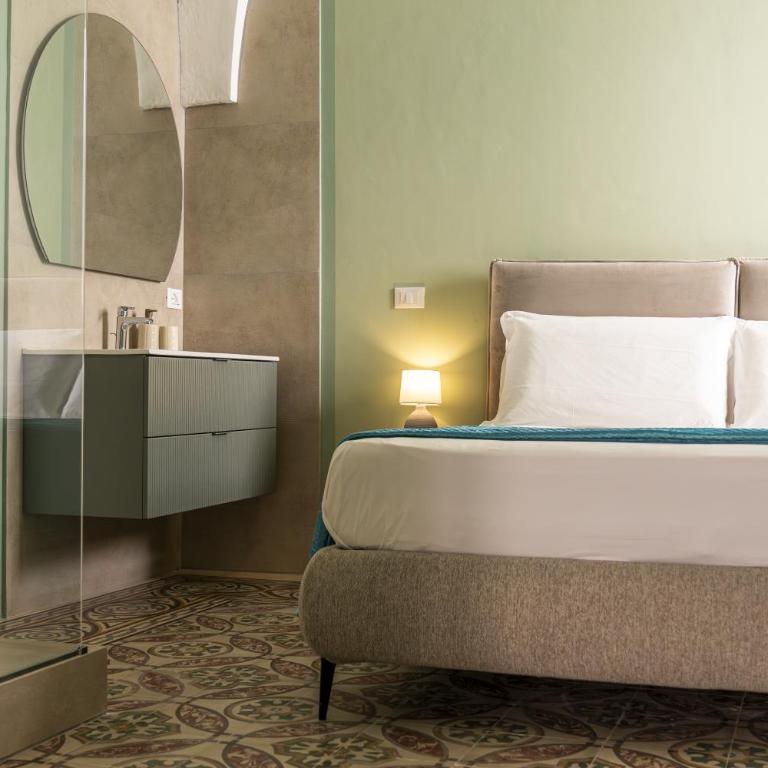 Corte Nobile - Residenze Storiche nel Cuore della Città Bianca - Camera Matrimoniale Deluxe con Balcone - 14