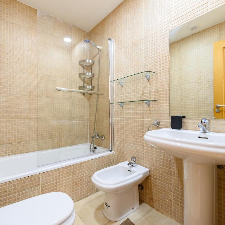 DIN132F - Piso de 2 dormitorios y 3 baños en el Centro de Madrid - Alquiler temporal - Appartamento con 2 Camere da Letto - 43