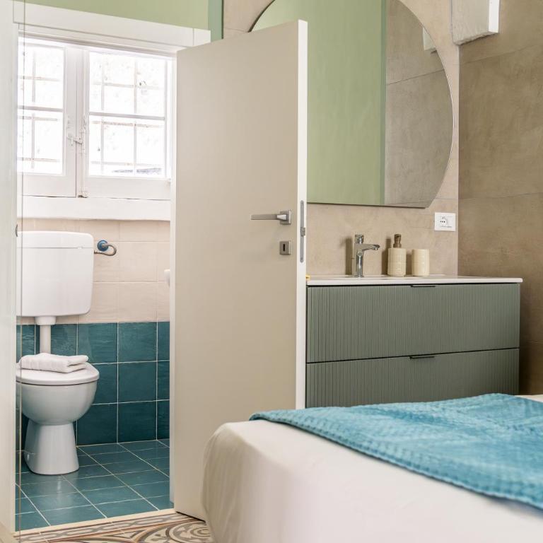 Corte Nobile - Residenze Storiche nel Cuore della Città Bianca - Camera Matrimoniale Deluxe con Balcone - 28