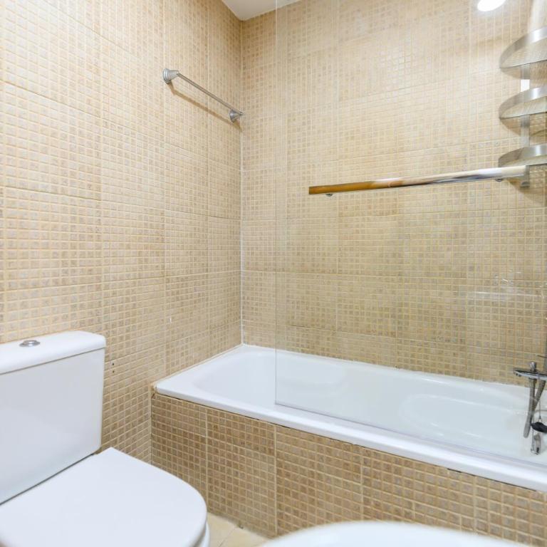 DIN132F - Piso de 2 dormitorios y 3 baños en el Centro de Madrid - Alquiler temporal - Appartamento con 2 Camere da Letto - 41