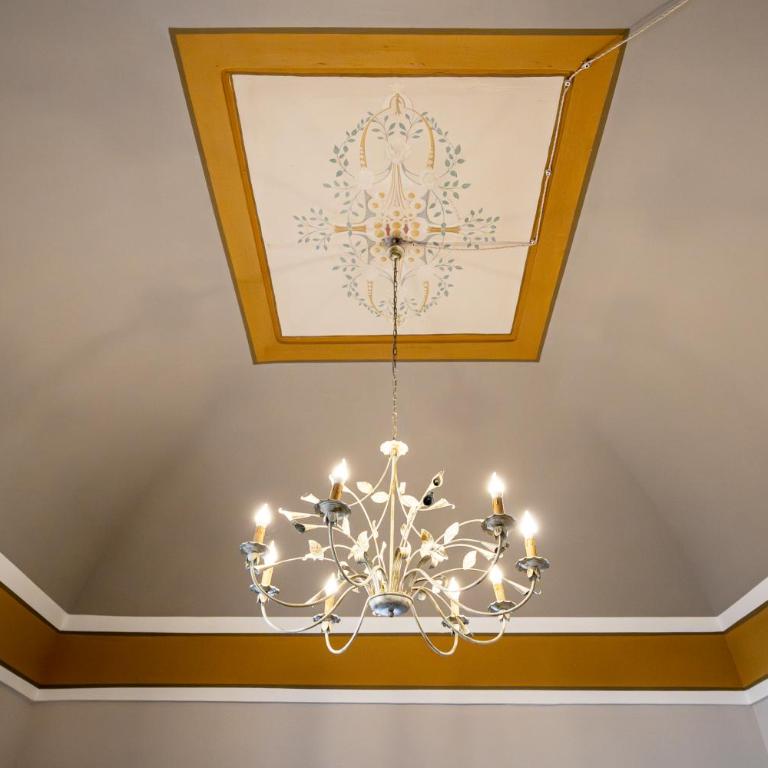 Corte Nobile - Residenze Storiche nel Cuore della Città Bianca - Camera Matrimoniale Deluxe con Balcone - 25