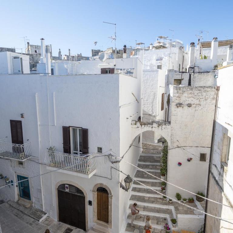 Corte Nobile - Residenze Storiche nel Cuore della Città Bianca - Camera Matrimoniale Deluxe con Balcone - 22