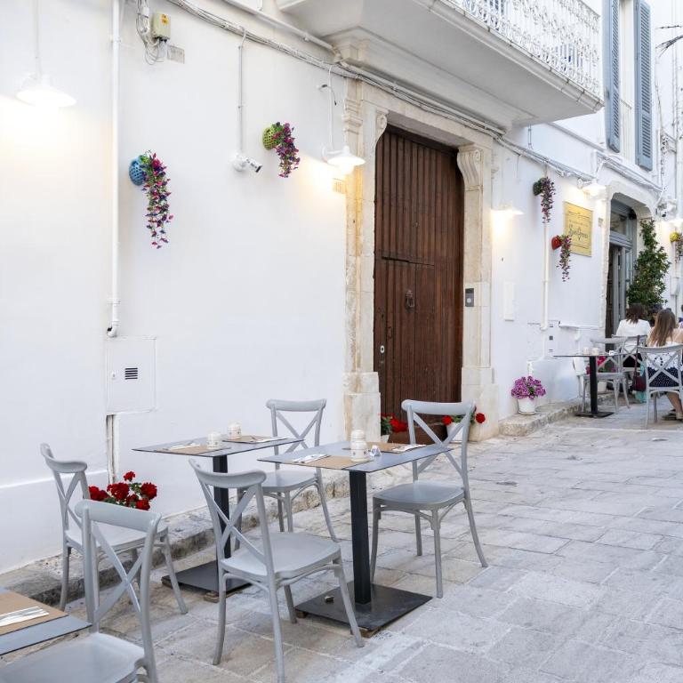 Corte Nobile - Residenze Storiche nel Cuore della Città Bianca - Camera Matrimoniale Deluxe con Balcone - 30