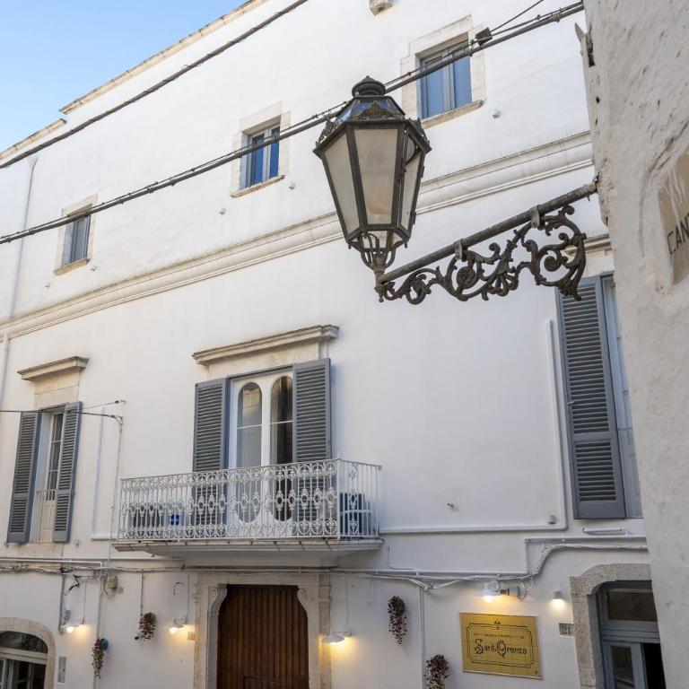 Corte Nobile - Residenze Storiche nel Cuore della Città Bianca - Camera Matrimoniale Deluxe con Balcone - 29