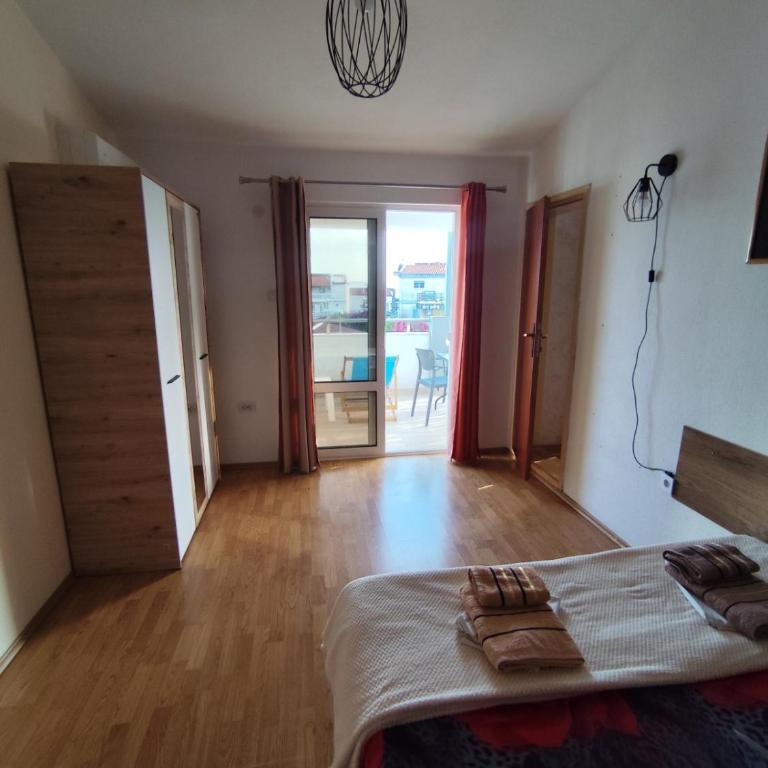 Apartments Kalamperovic - Family Room with Sea View - 2