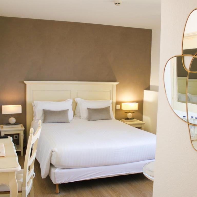 Hôtel Beau Site - Cap d'Antibes - Grande Chambre Double Supérieure - 4