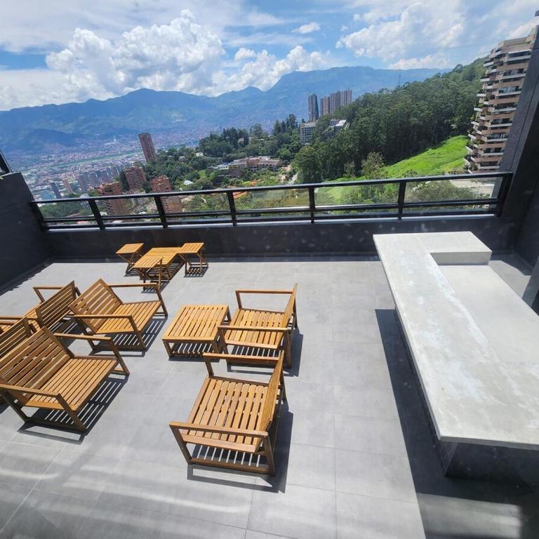 Luxury City View Apartment Las Palmas Alto with Pool, Gym & Jacuzzi - Two-Bedroom Apartment - 18