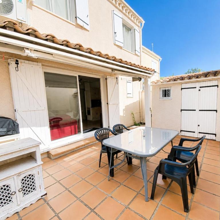 Air-conditioned villa with Swimming pool and terrace Porte du village naturiste - Maison 2 Chambres - 1