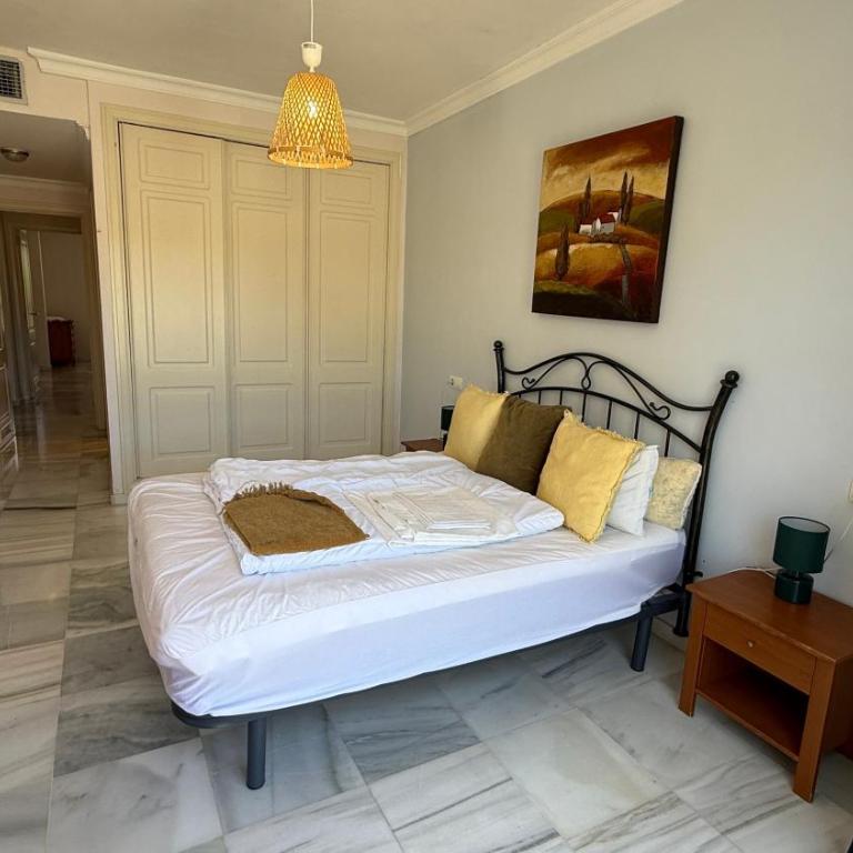 Lovely Terrace Golf Valley 10min - Appartamento Deluxe con 2 Camere da Letto e Vista Giardino - 4