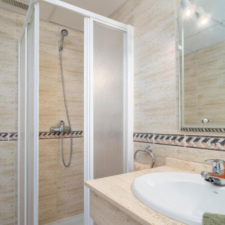 Family friendly near Puerto Banus - Appartement 2 Chambres Deluxe avec Balcon - 4