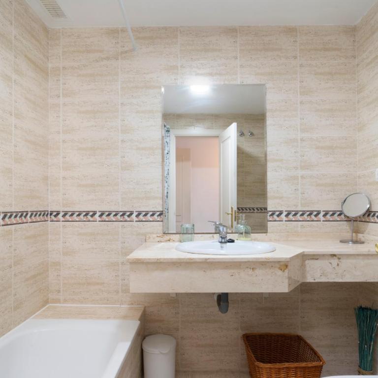 Family friendly near Puerto Banus - Appartement 2 Chambres Deluxe avec Balcon - 36