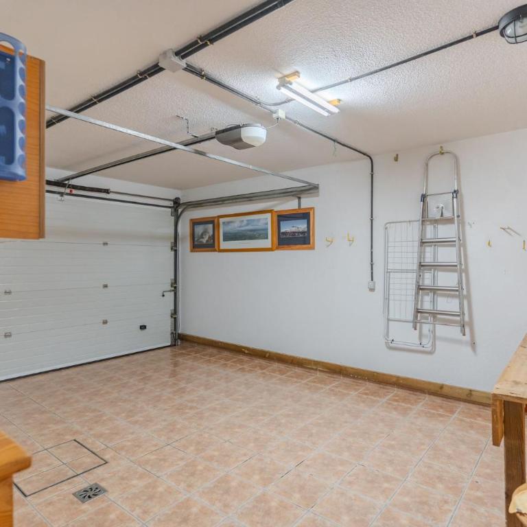 Cozy 2-Bedroom Apartment with Garden View in Costa Adeje - Apartment - 27