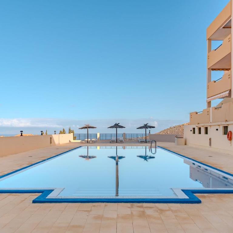 Cozy 2-Bedroom Apartment with Garden View in Costa Adeje - Apartment - 29