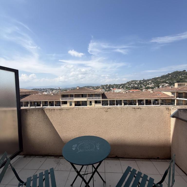Charmant Studio avec Terrasse, Proche Plages et Gare Cannes, Clim - Studio avec Terrasse - 5