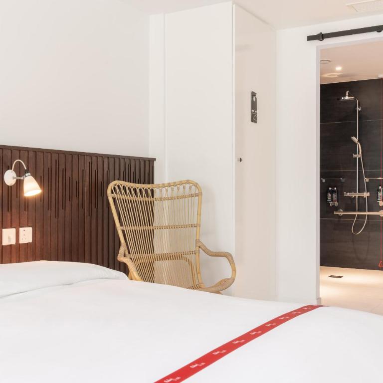 Ruby Lilou Hotel Marseille by IHG - Chambre Wouaou Accessible aux Personnes à Mobilité Réduite - 3