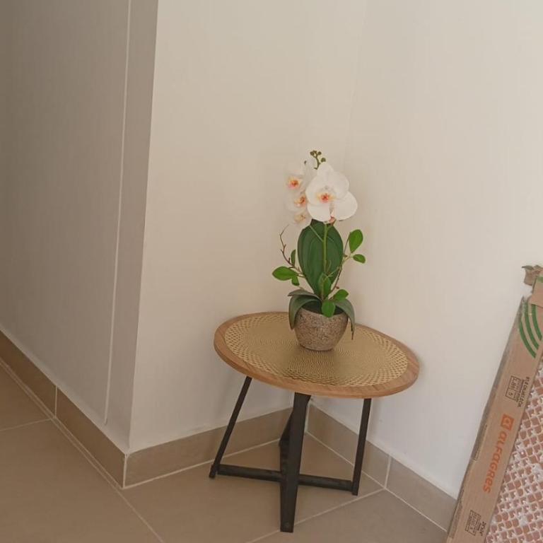 Apartamenteo familiar cerca al Rodadero, mar, wifi, piscina y parqueadero - Three-Bedroom Apartment - 12