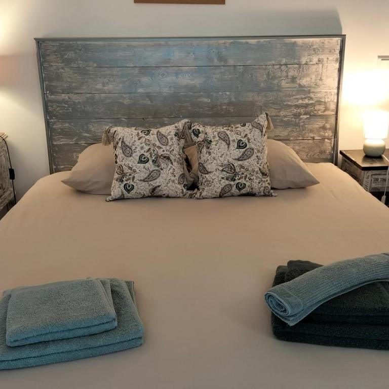 LA JARBELLE - Gîte et Spa - Chambre Double ou Lits Jumeaux - Vue sur Montagnes - 3