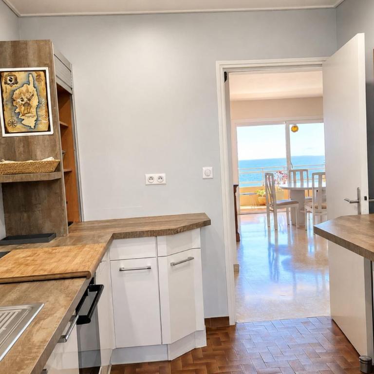 Apartment with Panoramic Sea View - Apartamento - 5