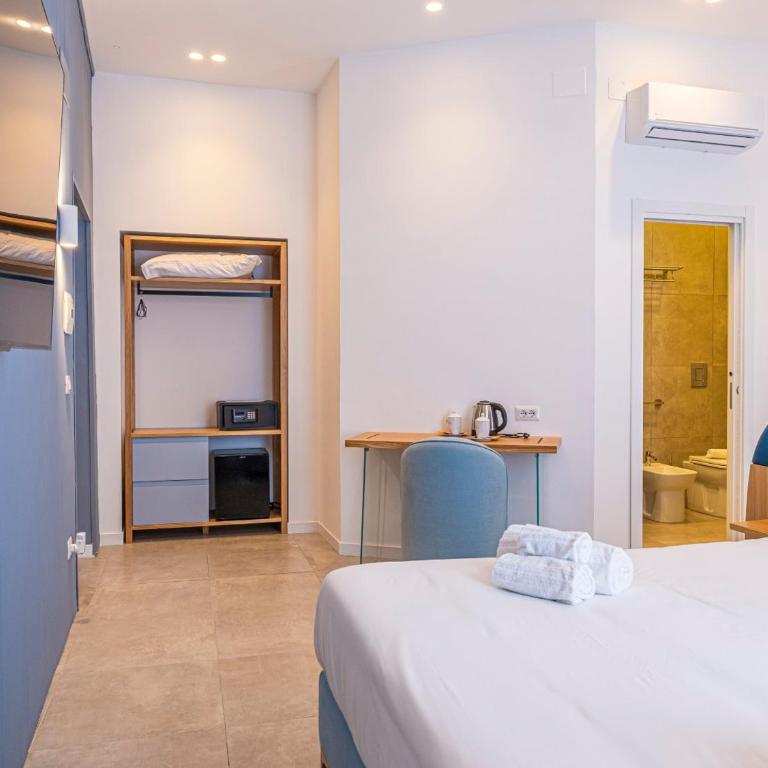 Casa Brigida Rooms - B&B Napoli Centro - Habitación Cuádruple Prémium - 5