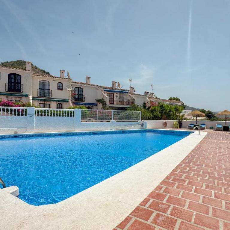 Apartamento Los Abetos Nerja - Apartment - 2
