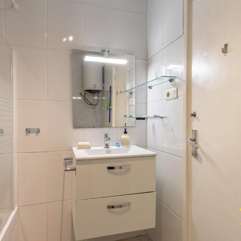 Apartamento con gran terraza a 5 Min de la Playa y PortAventura - Appartement 2 Chambres - 64