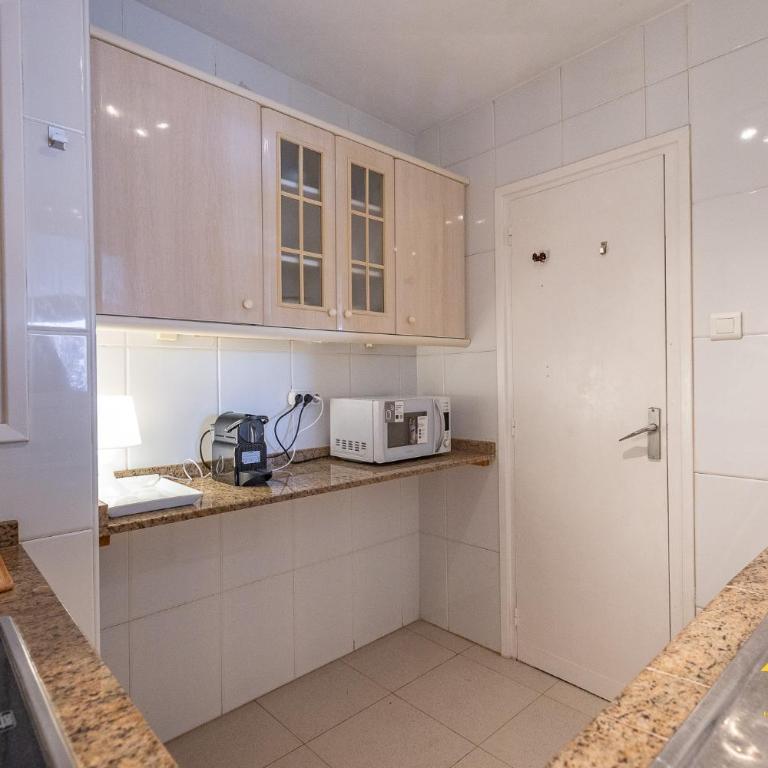 Apartamento con gran terraza a 5 Min de la Playa y PortAventura - Appartement 2 Chambres - 9