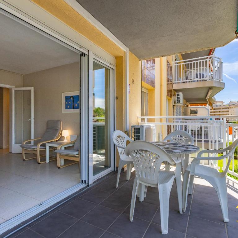 Apartamento con gran terraza a 5 Min de la Playa y PortAventura - Appartement 2 Chambres - 57