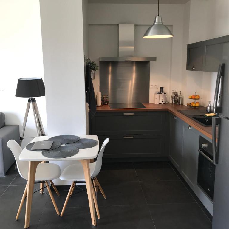 F2, entrée de ville, Ajaccio - Apartamento de 1 dormitorio - 4