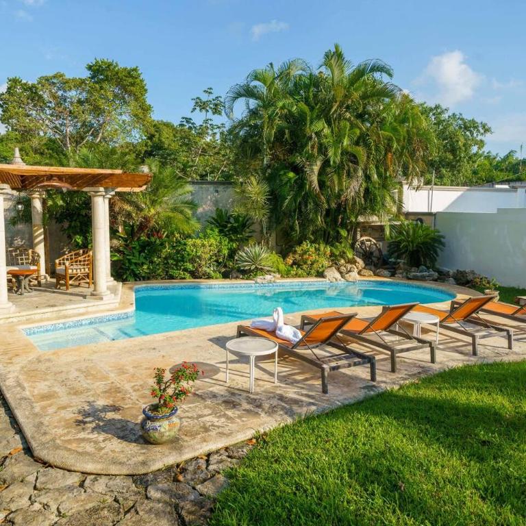 5 Bedrooms - Private Pool - 10,000sqft - Villa - 26