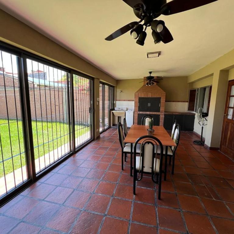 Casa Luminosa Con patio y garaje - Casa de 2 dormitorios - 11