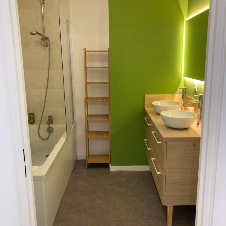 Élégant T3 avec terrasse plein sud, proche centre - Apartment mit 2 Schlafzimmern - 2