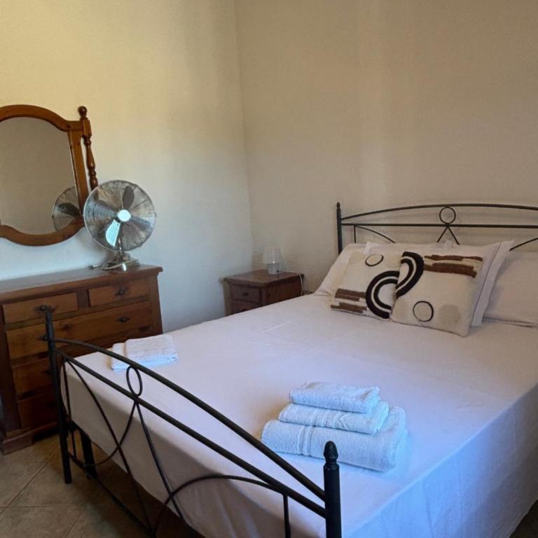 Via Genova 1480 - Two-Bedroom House - 11