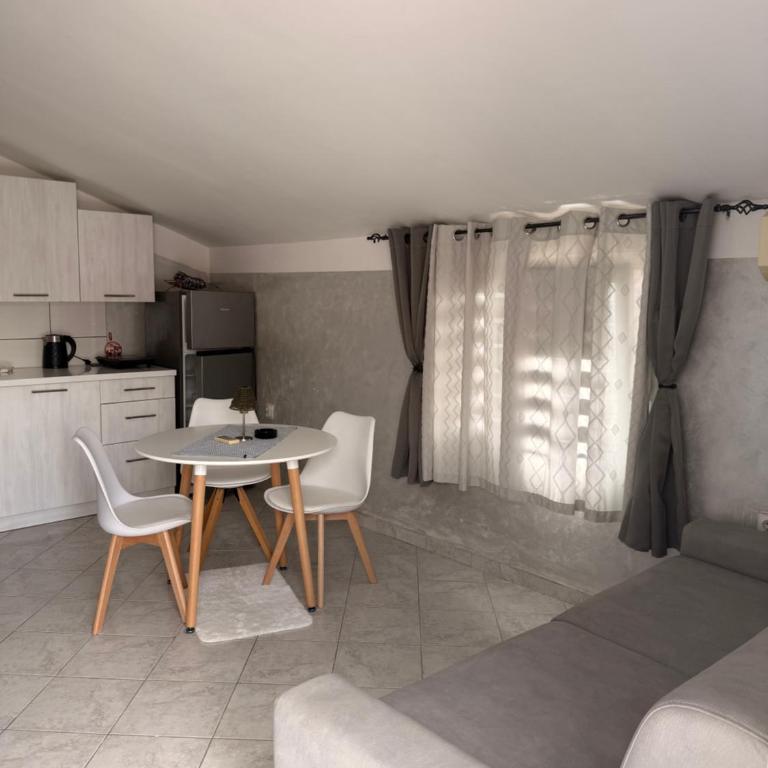 Belane Apartments - Studio - 6