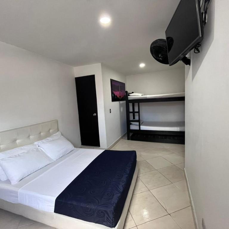 Hotel Los Angeles Bello - Habitación Familiar - 2