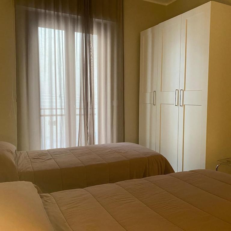 Monn via Vitti, central apartment private parking - Appartamento Deluxe con 2 Camere da Letto e Balcone - 5