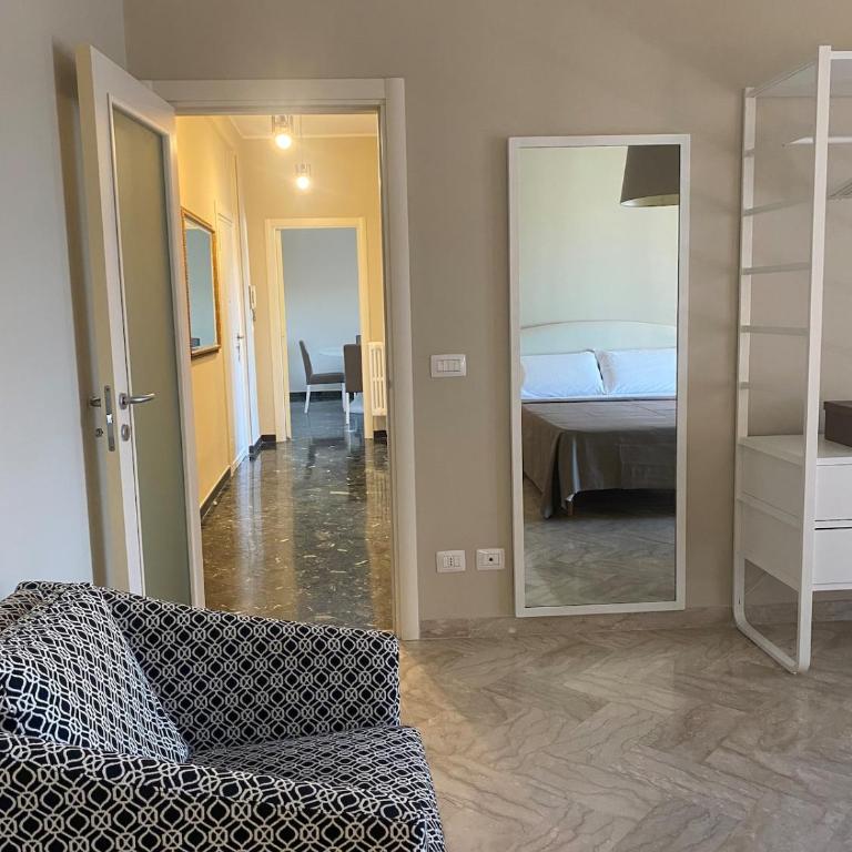 Monn via Vitti, central apartment private parking - Appartamento Deluxe con 2 Camere da Letto e Balcone - 1