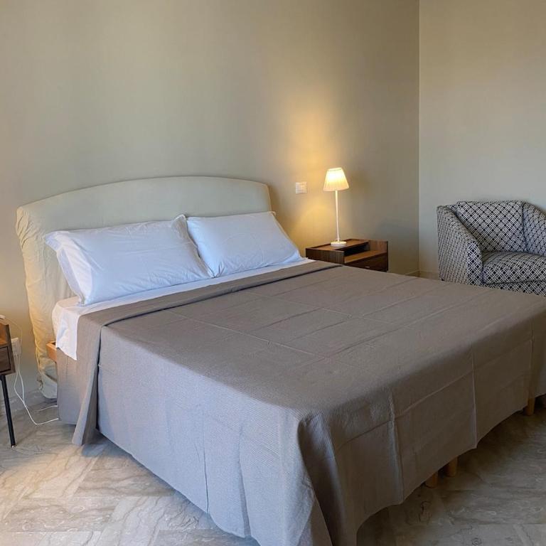 Monn via Vitti, central apartment private parking - Appartamento Deluxe con 2 Camere da Letto e Balcone - 12