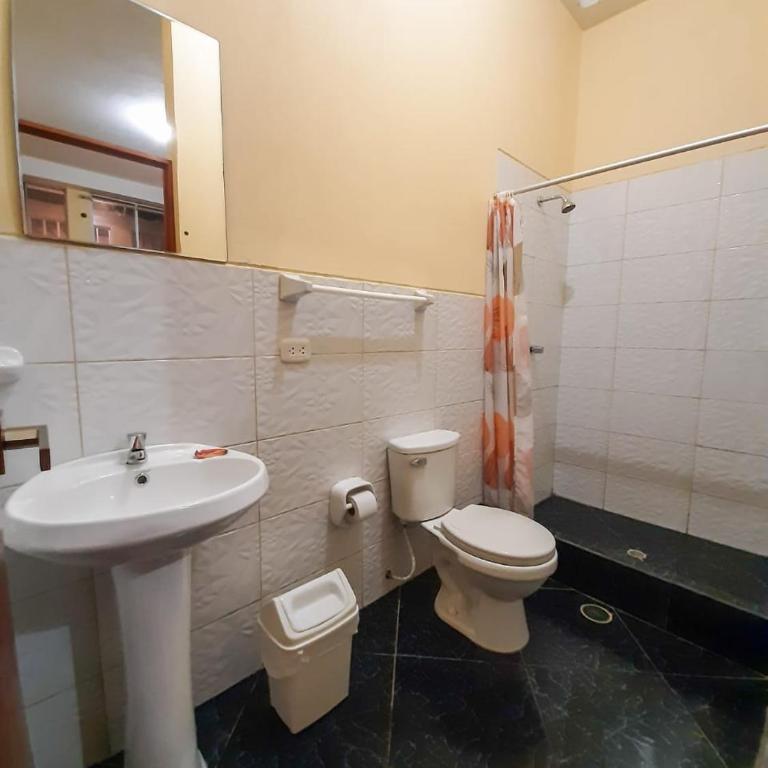 Savie Inn - Standard Double Room with Fan - 2