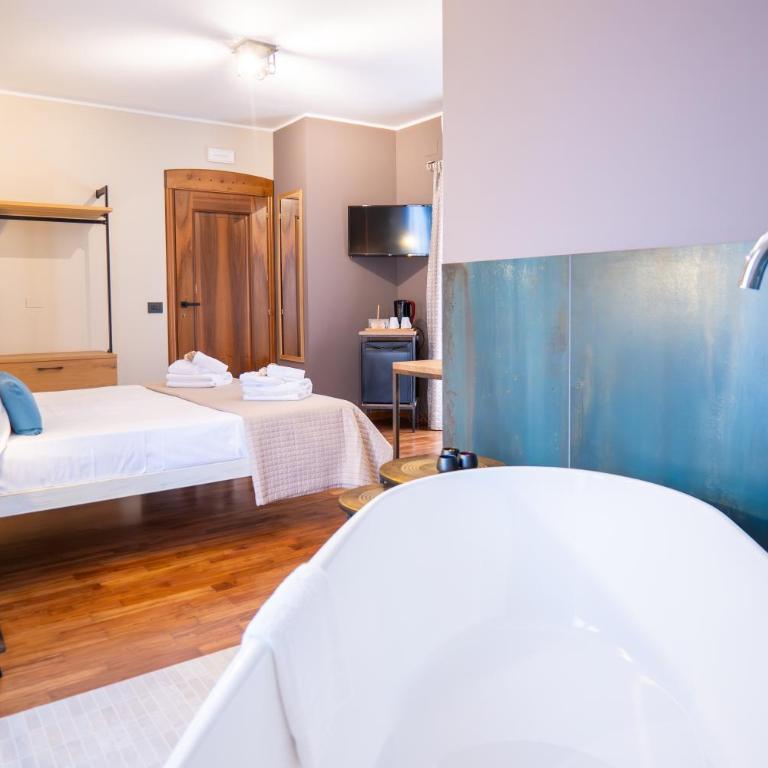 La Ginestra in Fiore Camere - Habitación Doble Deluxe con bañera - 12