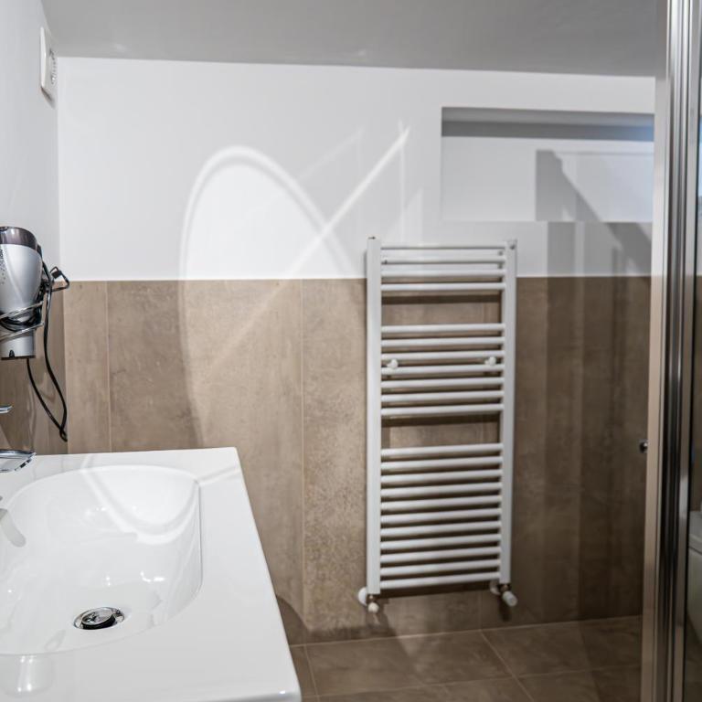 La Ginestra in Fiore Camere - Habitación Doble Deluxe con bañera - 11