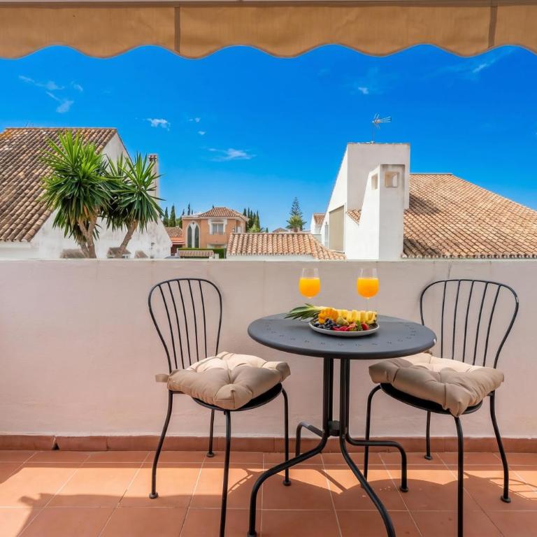 Newly Renovated 4-BED Coastal Villa with Pool - Villa am Strand - 5