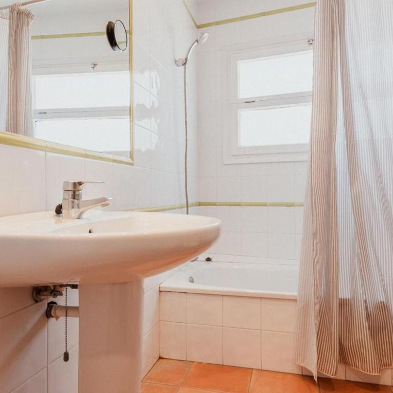 Apartamento de cuatro habitaciones en el centro de Calella de Palafrugell - Appartement - 19