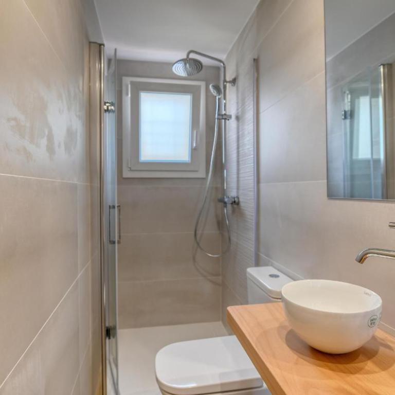 Atico completamente renovado de tres habitaciones con piscina - Apartment - 20