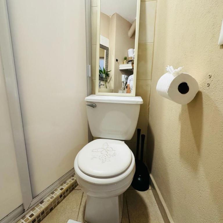 Polly's Home Aralias Boutique GuestHouse & PrivateSuites - Deluxe Zimmer mit Kingsize-Bett - 12