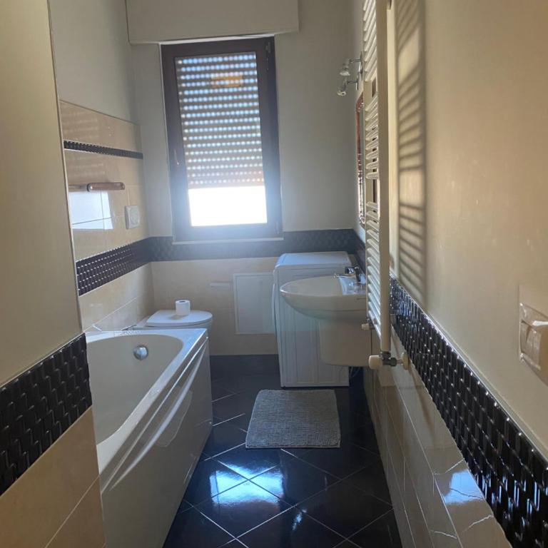 Monn via Vitti, central apartment private parking - Appartamento Deluxe con 2 Camere da Letto e Balcone - 3