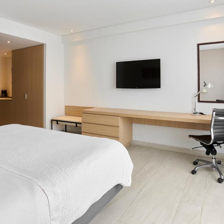 Fiesta Inn Mérida Altabrisa - Habitación Superior con cama extragrande - 3